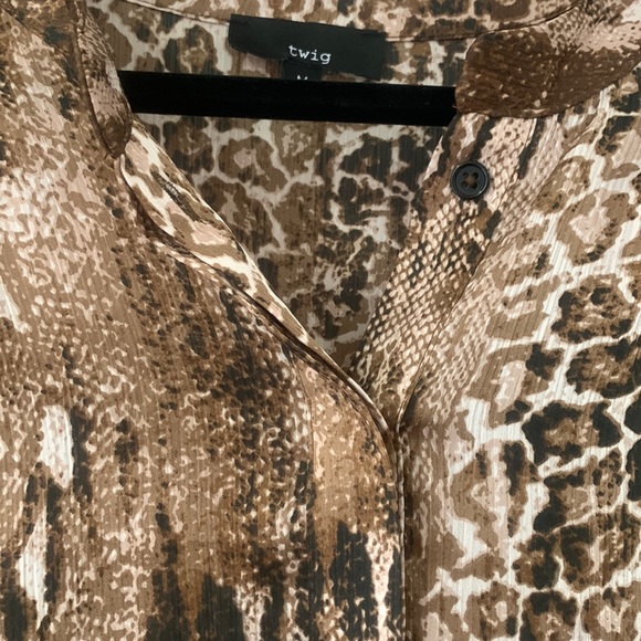 Twig Animal Print Blouse - Picture 4 of 12